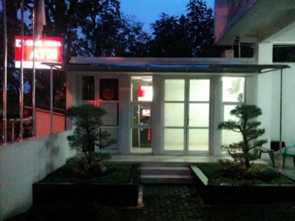 Lj Hotel Bandung Eksteriør bilde