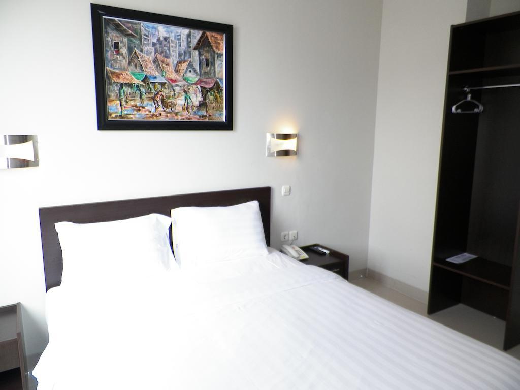 Lj Hotel Bandung Rom bilde