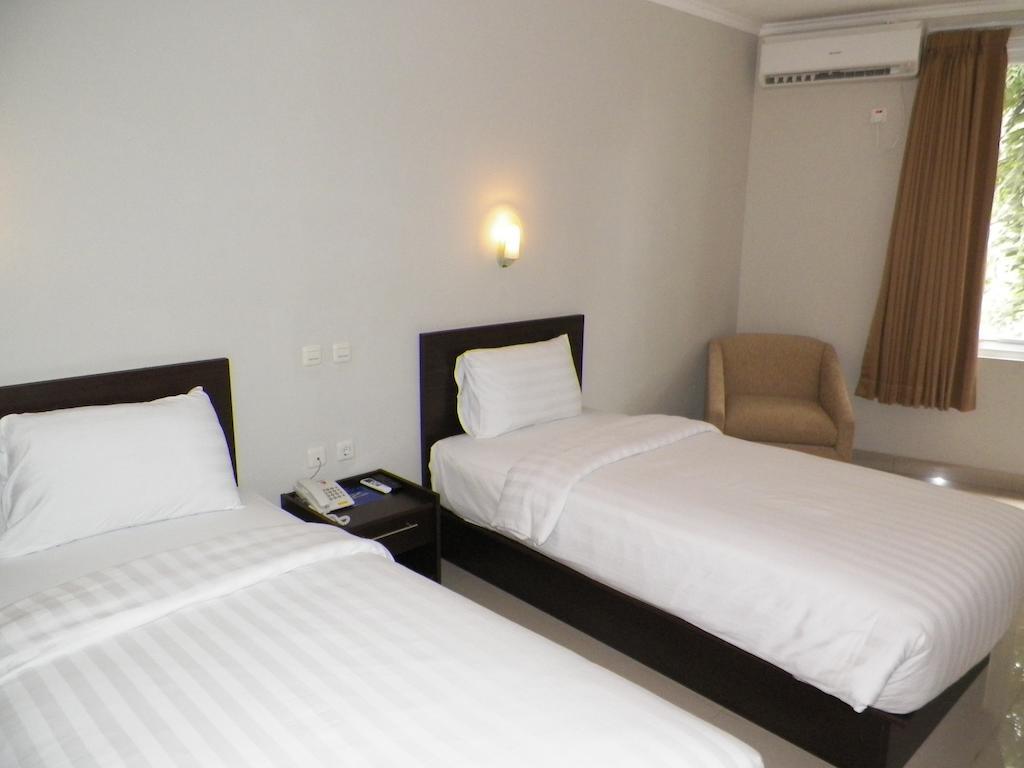 Lj Hotel Bandung Rom bilde