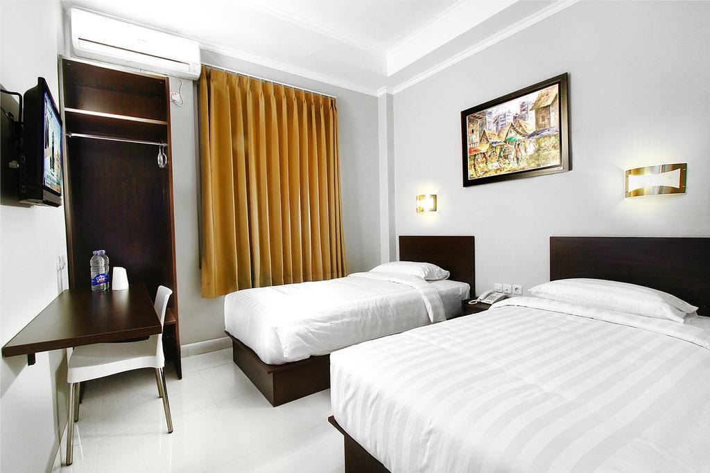 Lj Hotel Bandung Rom bilde